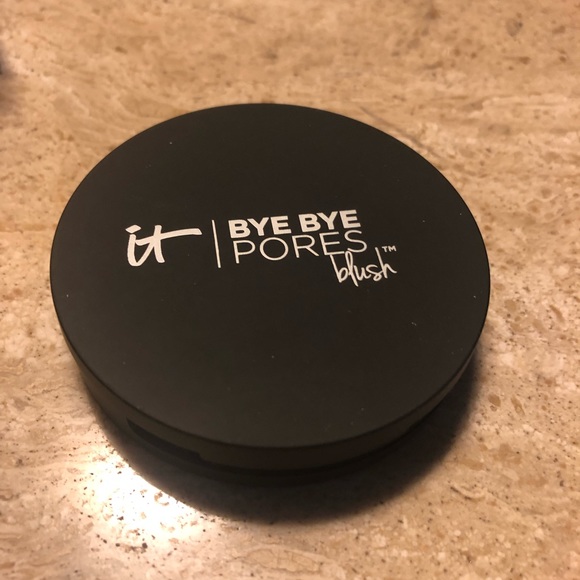 IT Cosmetics Bye Bye pores blush, NIB - Picture 3 of 3